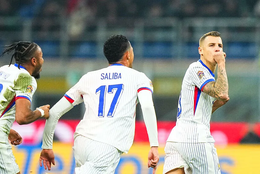 Lucas Digne avec les Bleus 