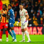 Le Lensois, M'Bala Nzola au duel avec les Marseillais : Amir Murillo et Geronimo Rulli.