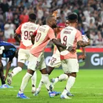 Alexandre Lacazette avec Gift Orban contre Strasbourg