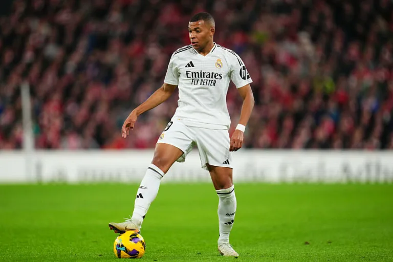 Kylian Mbappe avec le Real Madrid