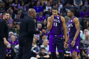 Mike Brown avec les Sacramento Kings