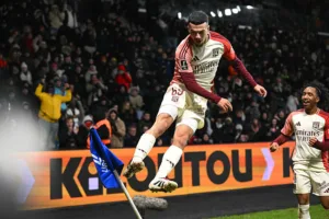 Georges Mikautadze avec l'OL contre Angers