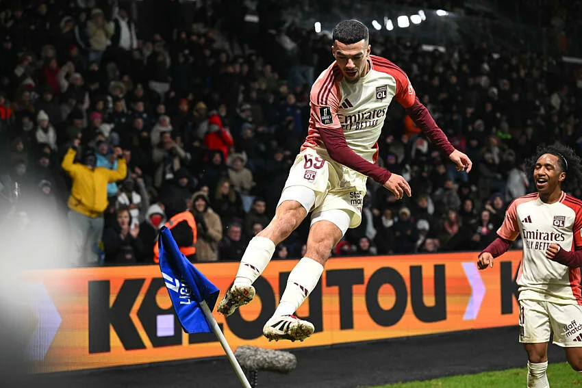 Georges Mikautadze avec l'OL contre Angers