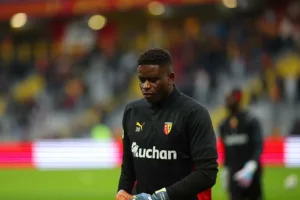 Brice Samba avec le RC Lens avant de défier le MHSC