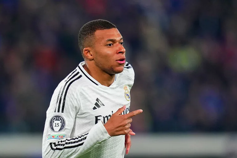 Kylian Mbappé avec le Real Madrid contre Bergame