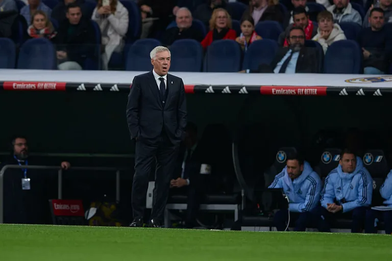 Carlo Ancelotti avec le Real Madrid contre le FC Séville