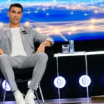 Cristiano Ronaldo mors des Globe Soccer Awards à Dubaï