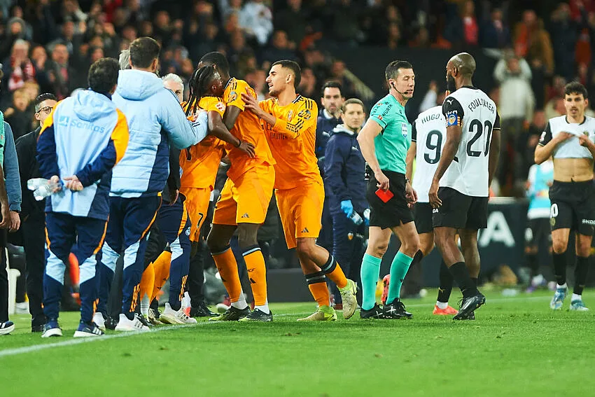 Vinicius Jr avec Valence