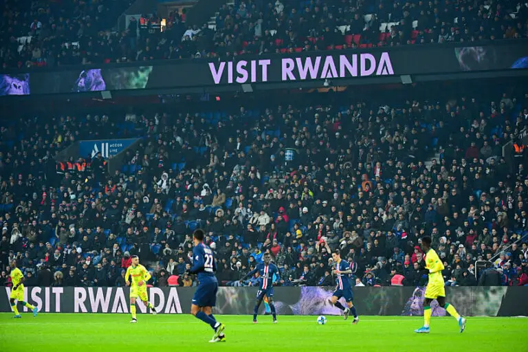 Affichage Visit Rwanda en 2019 au Parc des Princes