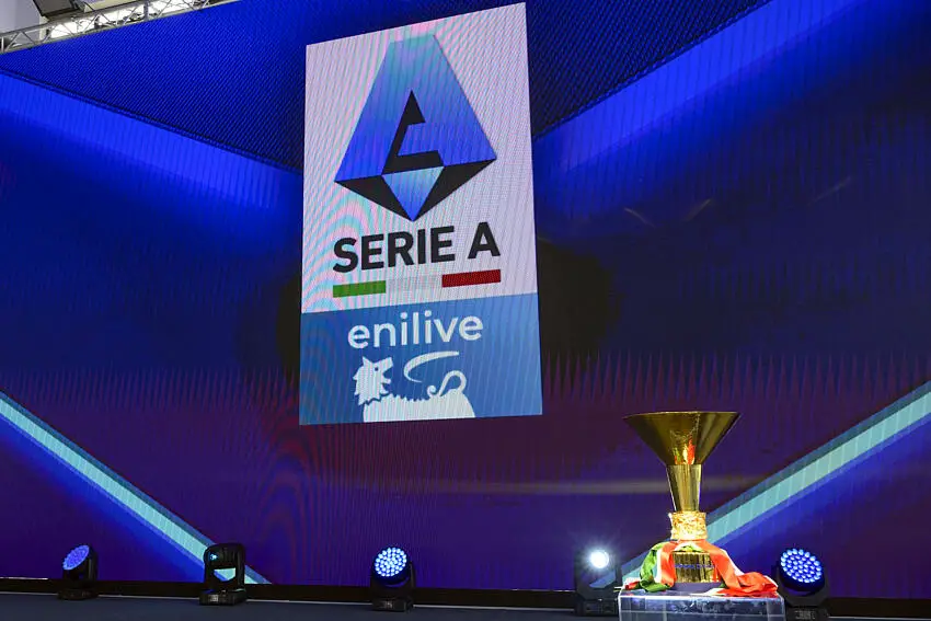 Serie A : Les trois matchs de samedi reportés à une date ultérieure en raison des funérailles du Pape thumbnail