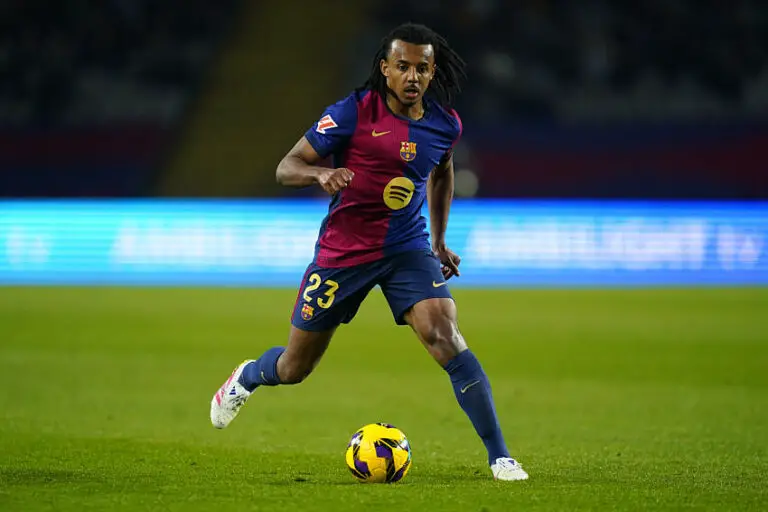 Jules Kounde avec le FC Barcelone