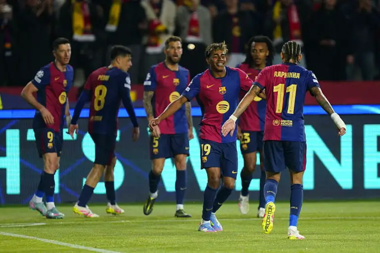 Les Barcelonais célèbrent contre Dortmund