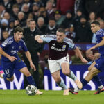 John McGinn avec Aston Villa face au PSG